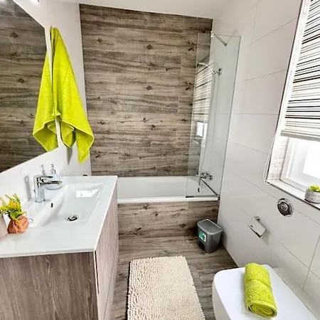 Apartament Elegant 2 Bedroom Penthouse In St Julians Stj411 St. Julian's