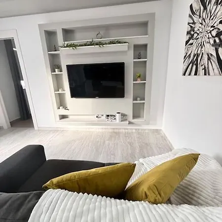 Elegant 2 Bedroom Penthouse In St Julians Stj411 Appartamento *